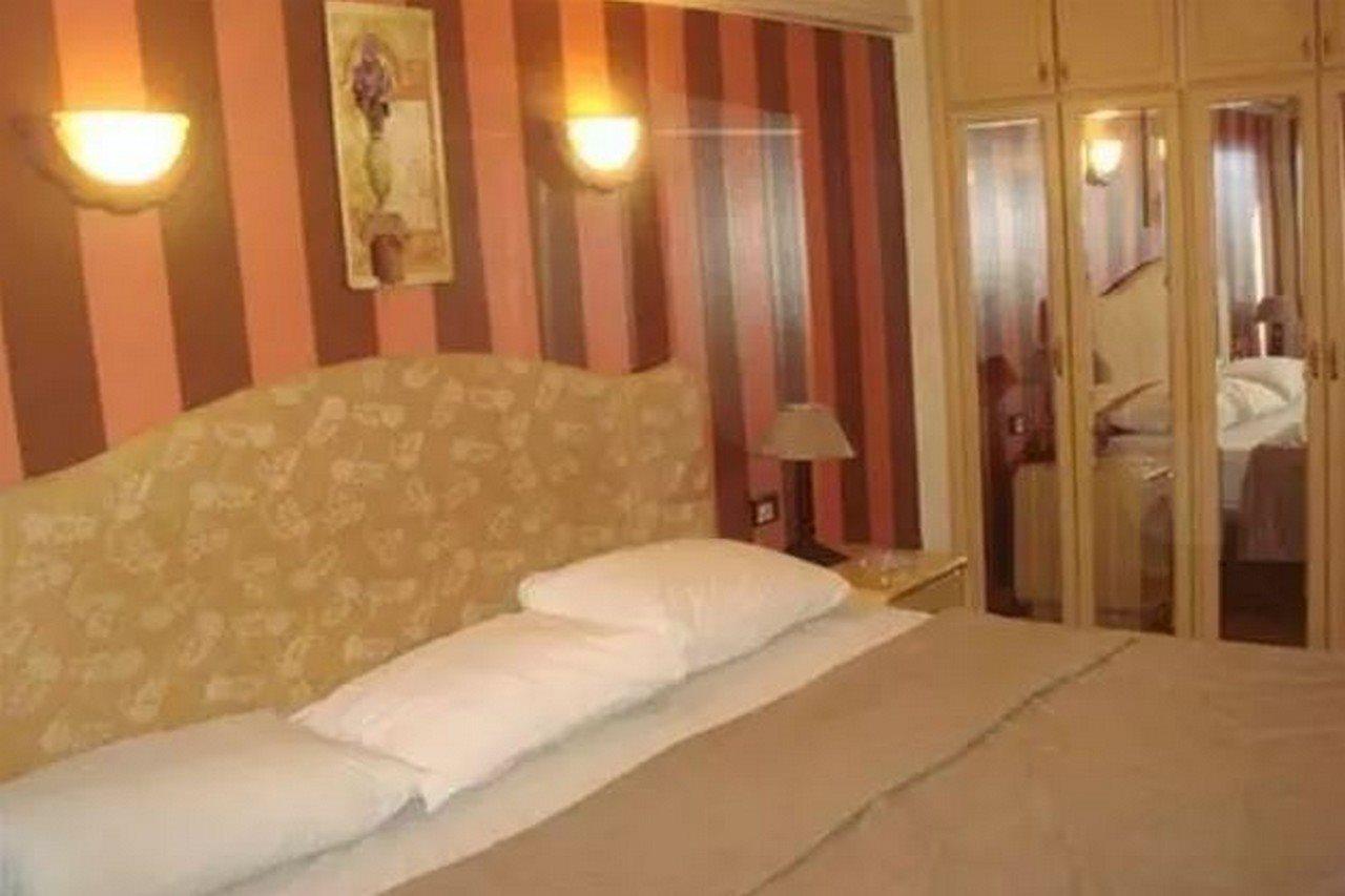 Oasis Hotel Heliopolis カイロ エクステリア 写真
