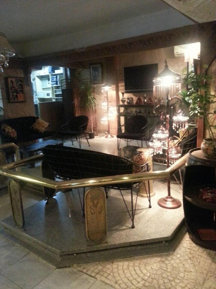 Oasis Hotel Heliopolis カイロ エクステリア 写真